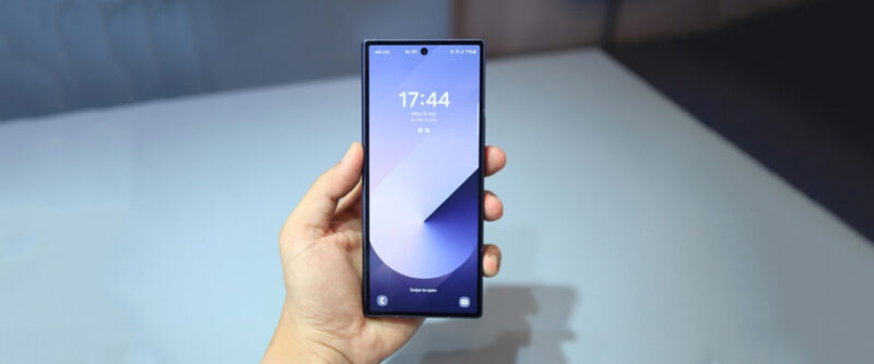 man hinh ngoai rong lon cua galaxy z fold6