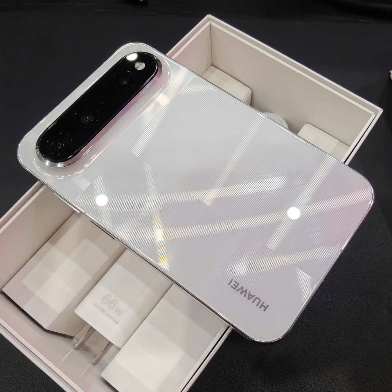 huawei-pura-x-view 2 3