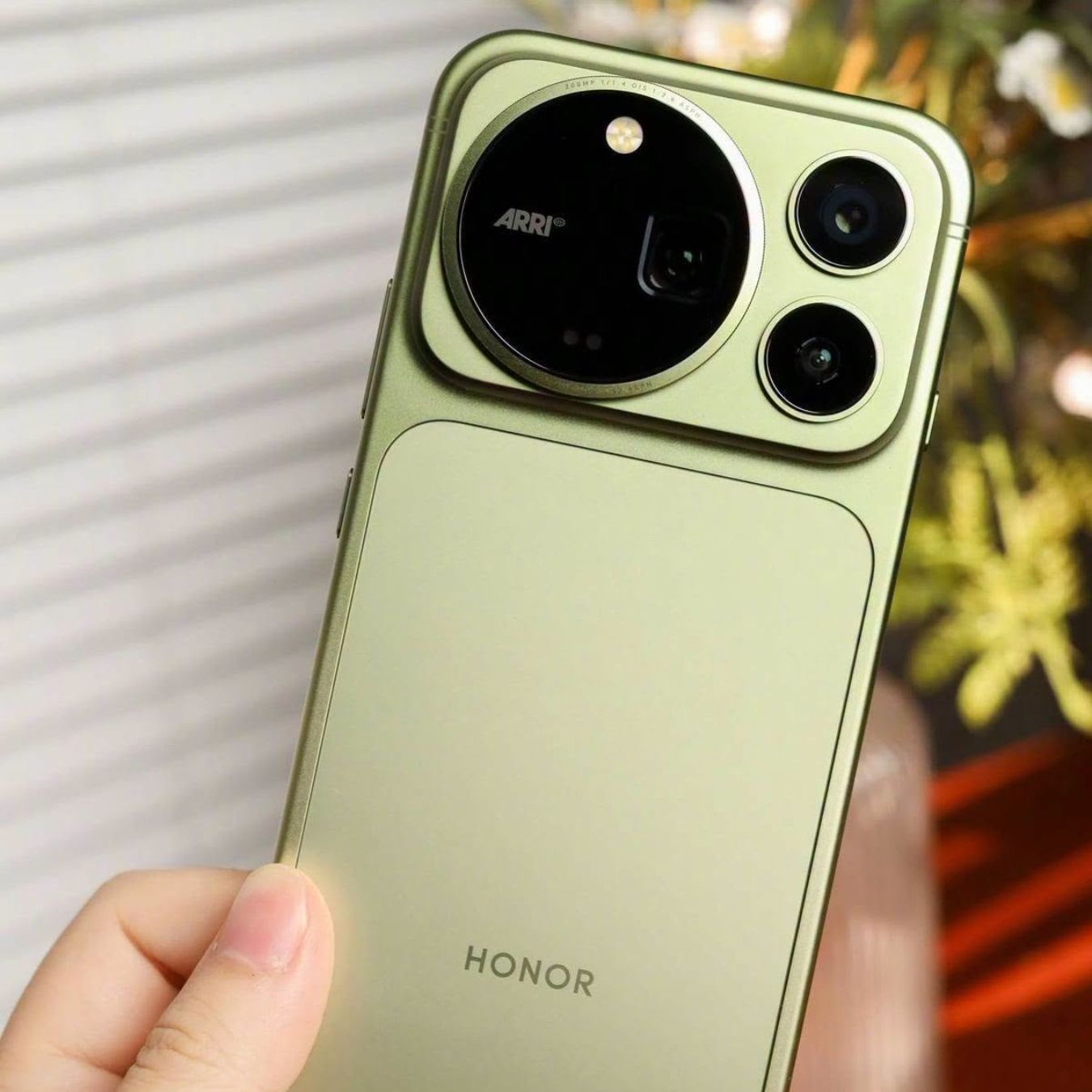 honor-magic-9-pro-max 3 8